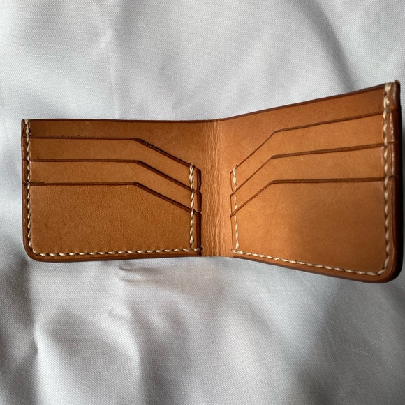 NWOT Buffalo Leather Bifold Wallet. - Picture 7 of 7